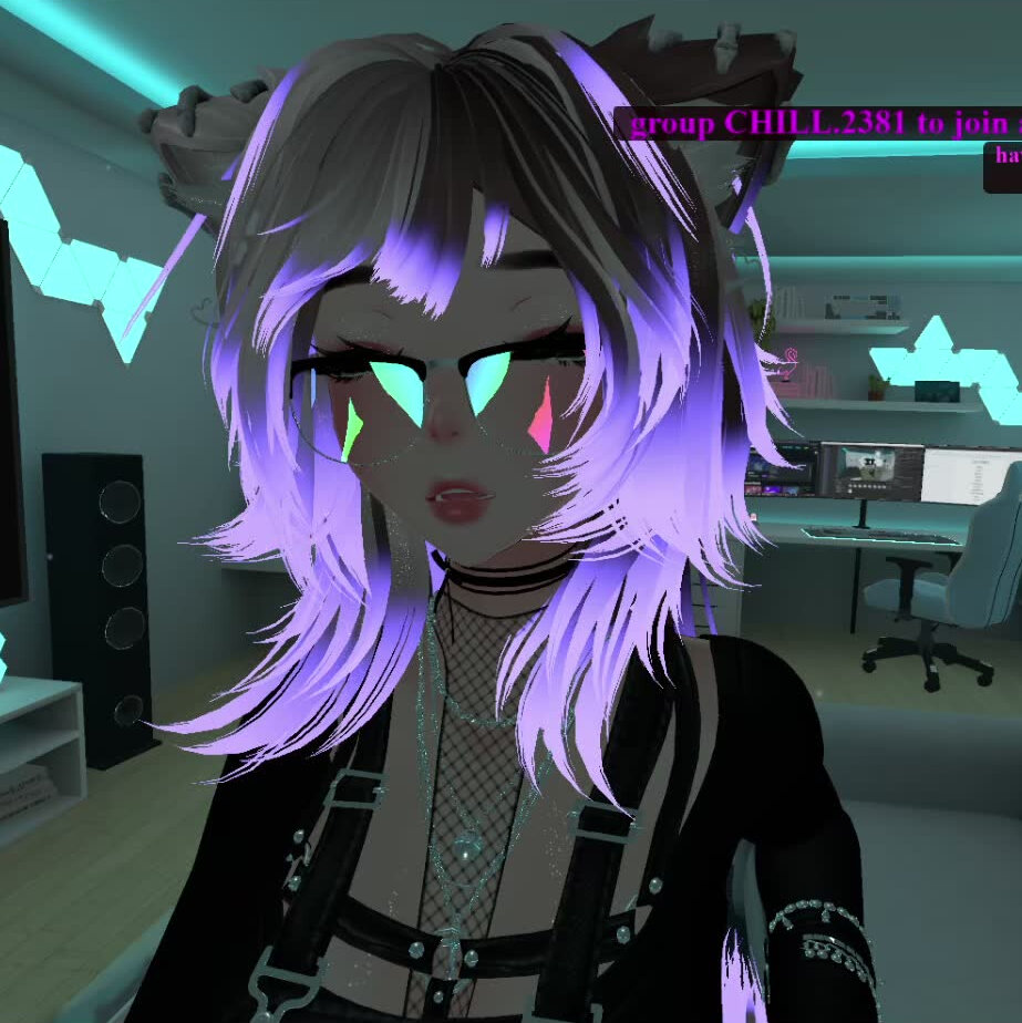 𝕄𝕒𝕧𝕚𝕤 (@mavisplaygames) is LIVE - TikTok LIVE